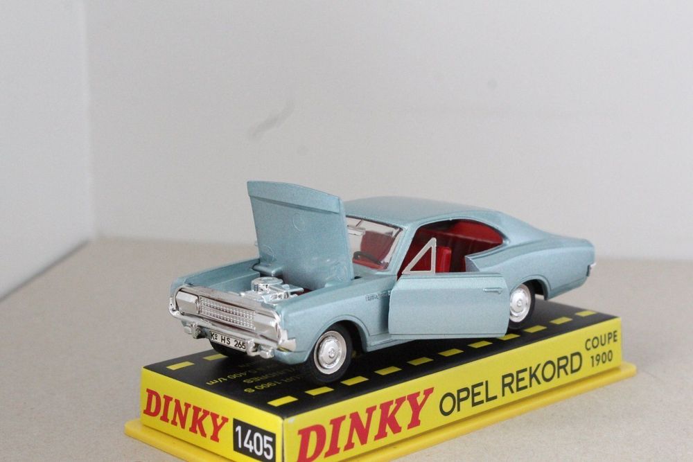 Dinky Toys Meccano Triang – Opel Rekord Coupé 1/43 – Miniature Vintage