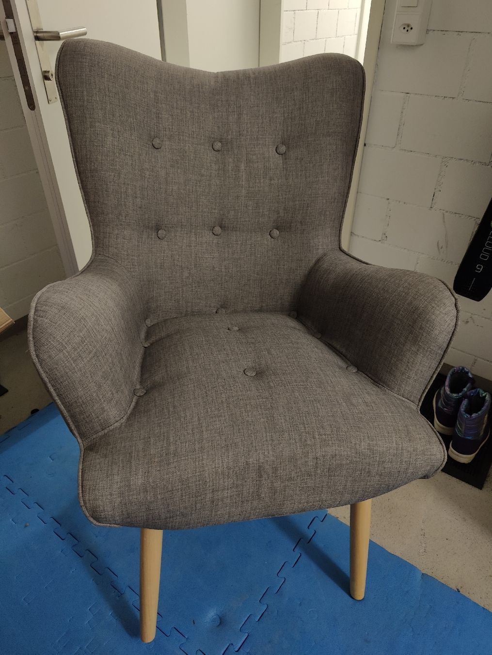 Fauteuils: Sessel grau Stoff neuwertig – D'occasion à Wädenswil par CK_90