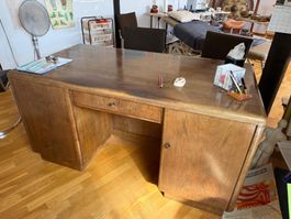 Ancien bureau bois plein