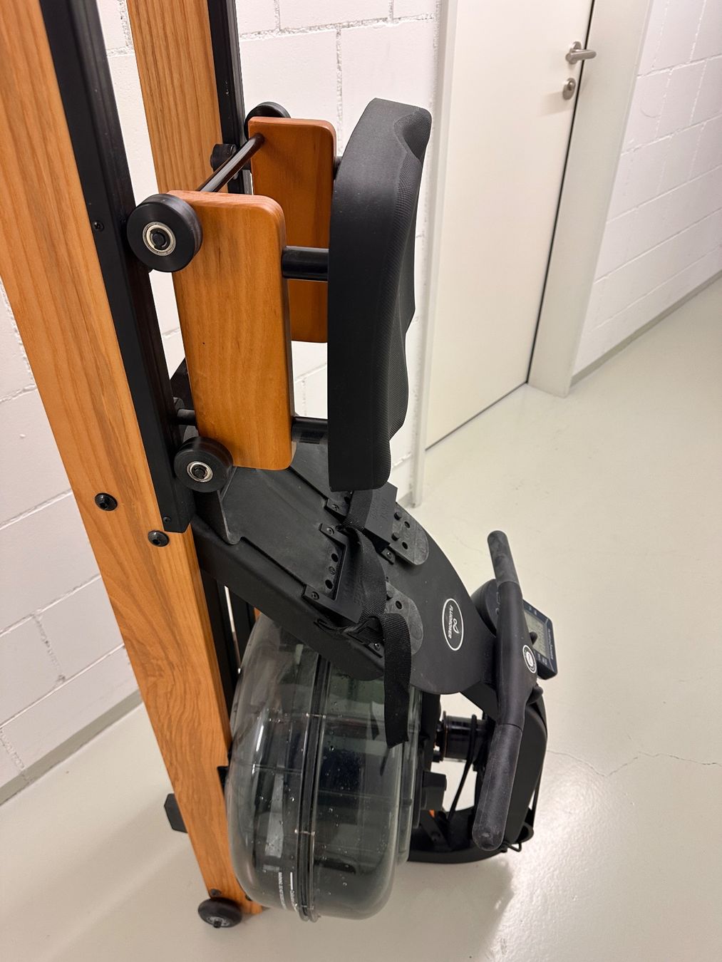 Hometrainer: Rudergerät Fluid Tower gebraucht – Usato da Pfaffnau venduto da 2.scoll 5