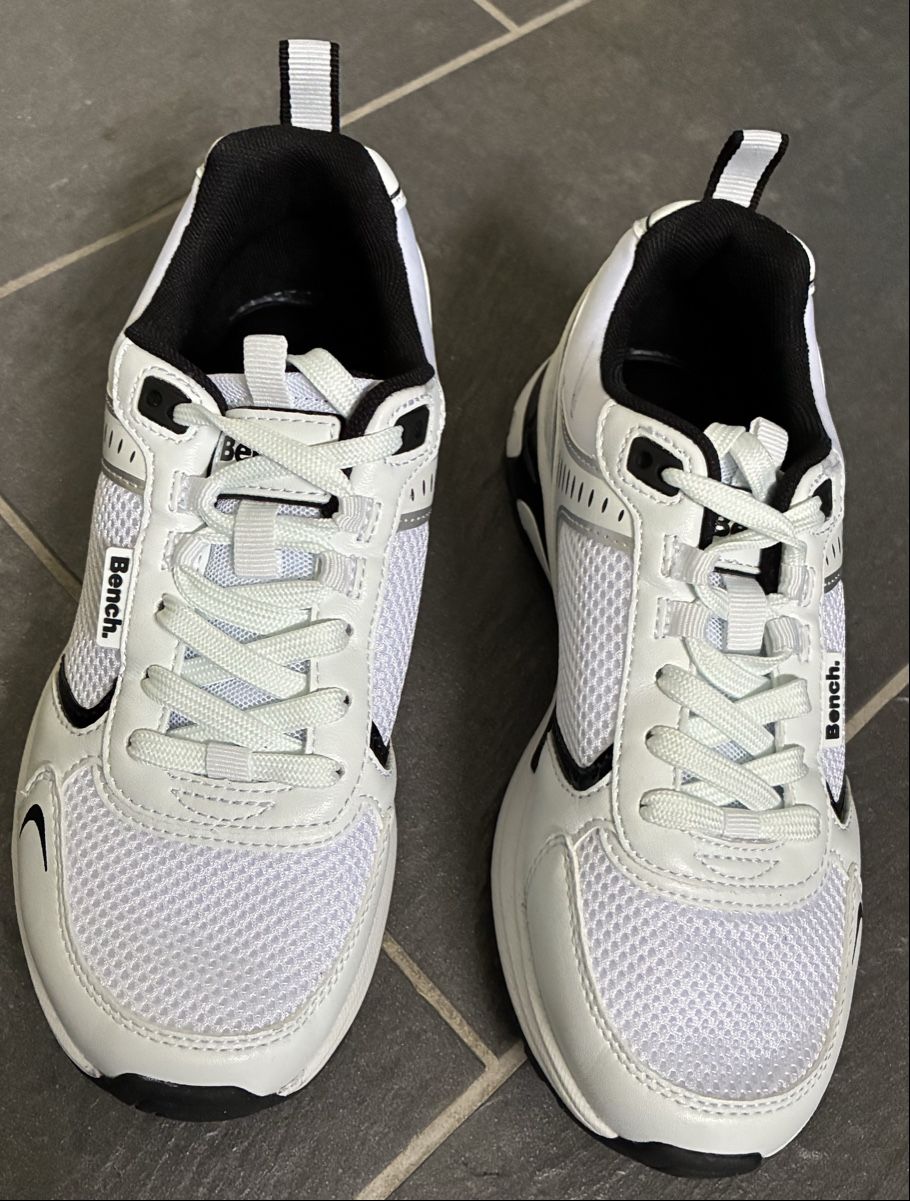 Bench Scarpe da donna: Weisse Sneaker Gr. 38 – Nuovo (secondo la descrizione) da Algetshausen venduto da Carrhard
