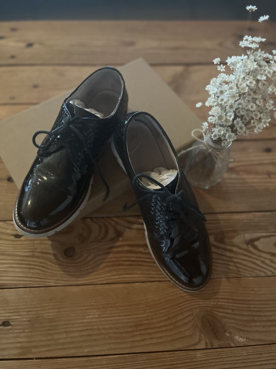 Scarpe da donna: SPM Halbschuh schwarz lack – Usato da Nesslau venduto da -Unique- 1