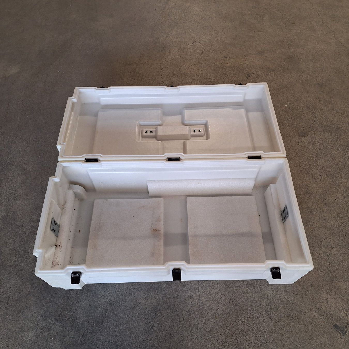 Casse di trasporto: Grosse Kunststoffbox mit Rollen – Usato da Bülach venduto da blackhawk21 4