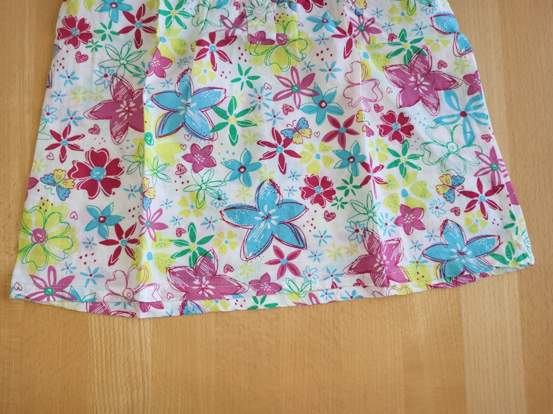 Camicette, T-shirt & Top: Tunika Gr. 116 – Usato da Dürrenäsch venduto da DanaW01 4