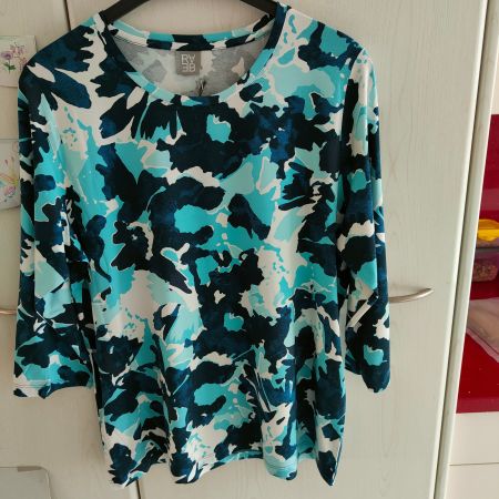 Tolles T-Shirt m. 3/4 Ärmeln in Gr. 48 Fr. 29.-