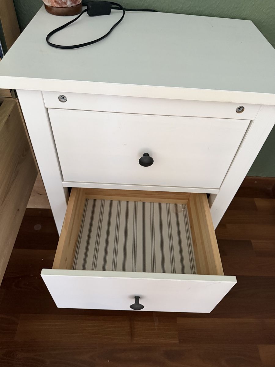 Comodini: Hemnes IKEA 2x Nachttische weiss – Usato da Flaach venduto da mireena02 2