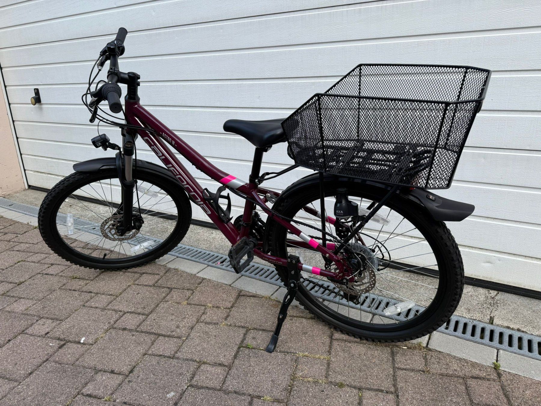 Vélos: Top Mädchenvelo 24" in dunkelrot mit Velocomputer – D'occasion à Abtwil AG par Swissraver 1