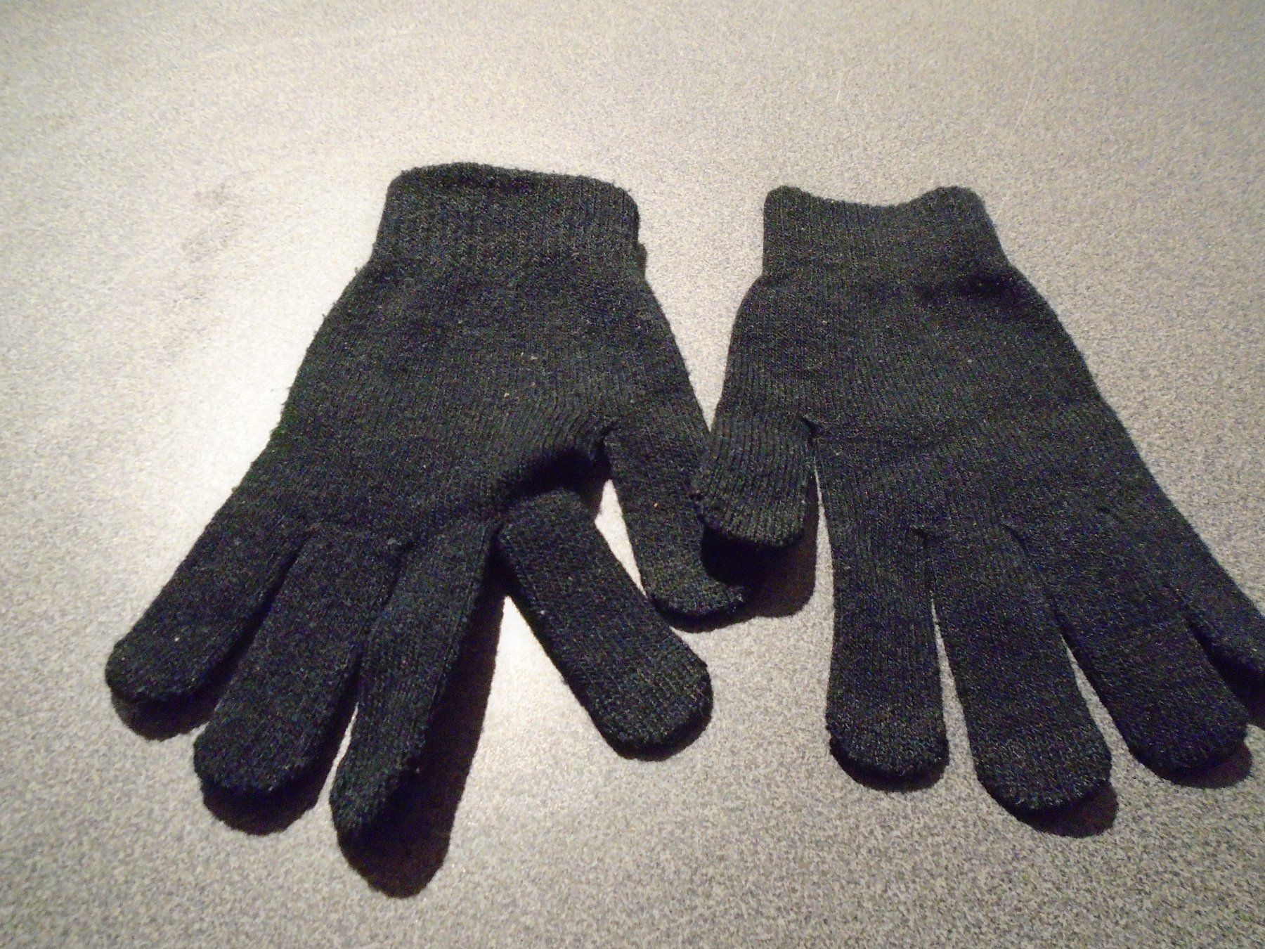 Guanti & manicotti: Handschuh One Size, schwarz – Usato da Zürich venduto da Motzkuh