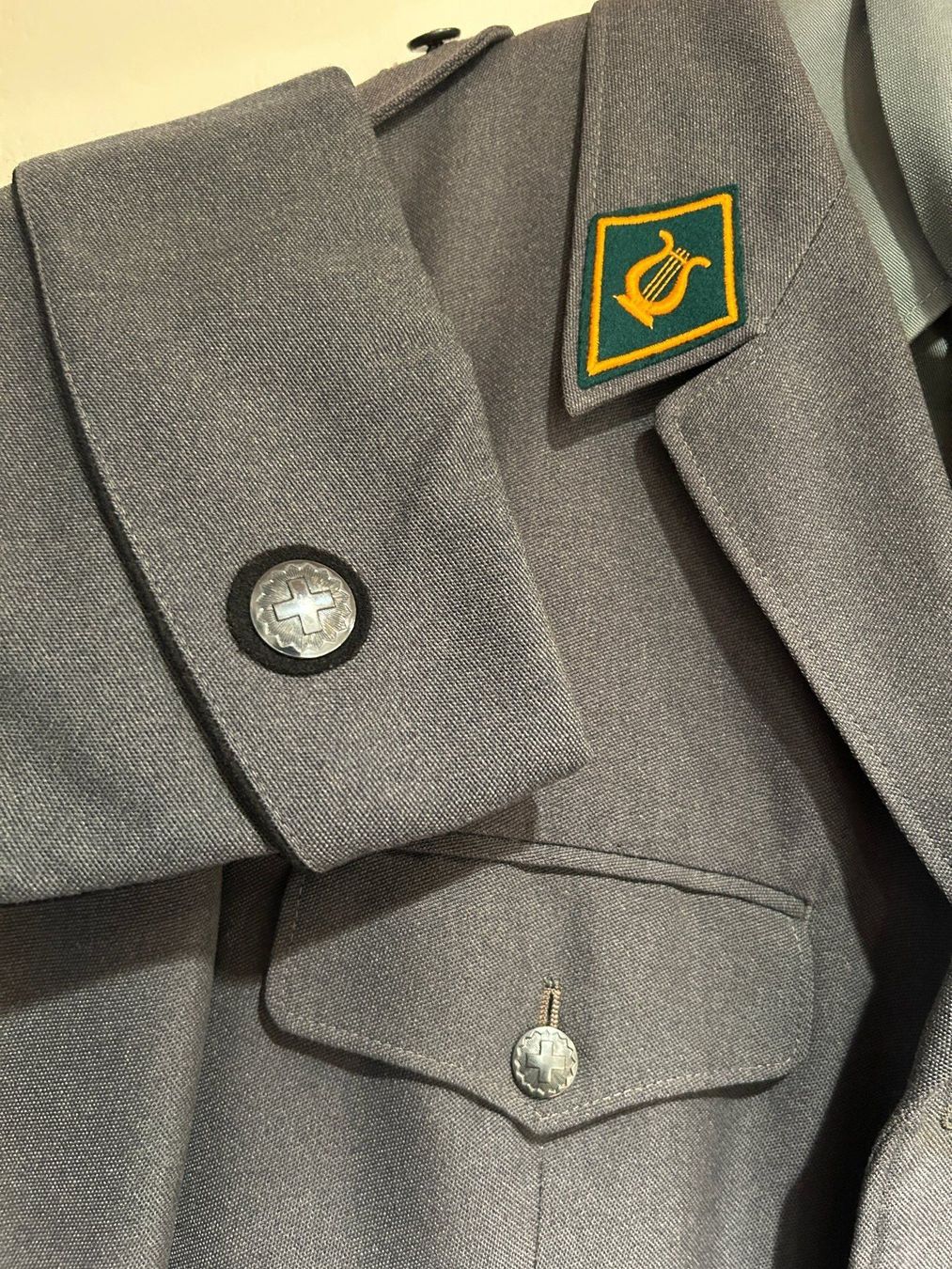 Schweizer Armee Uniformi: Konvolut Uniformen Schweizer Armeespiel – Usato da Berikon venduto da nokireb 2