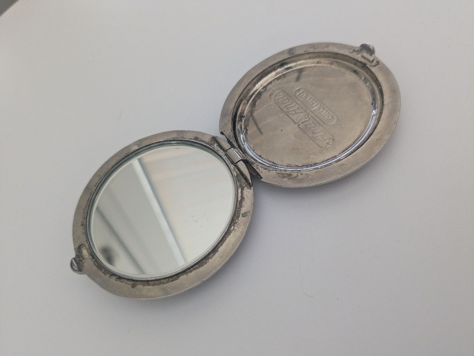 Specchi: Cacharel Anais Anais vintage compact mirror – Usato da Kloten venduto da nad_ys78 1