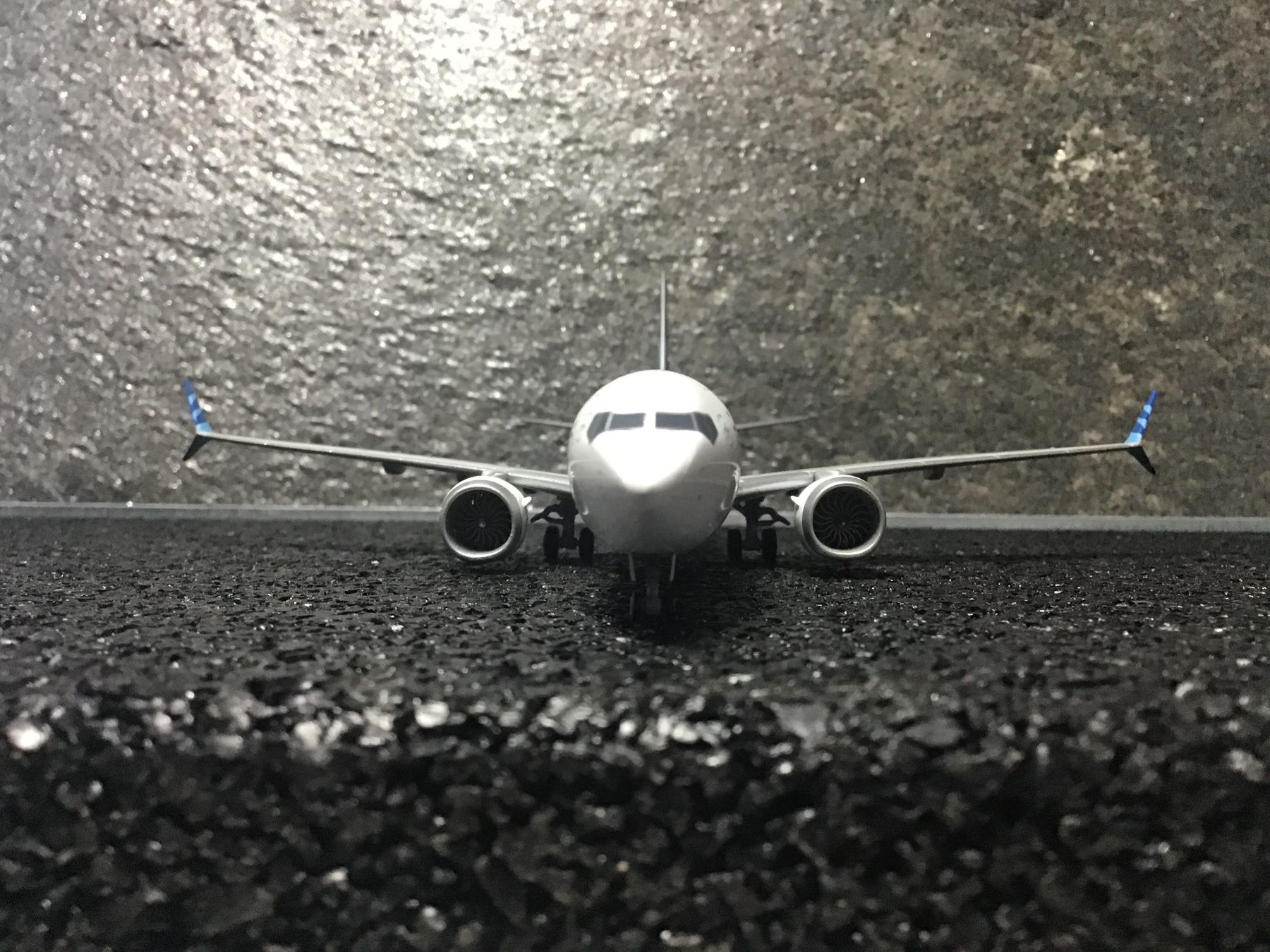 Boeing Kit di modellismo & Modellini statici: BOEING 737-8 MAX GARUDA INDONESIA 1/200 – Usato da Männedorf venduto da Spezial-Modelle 2