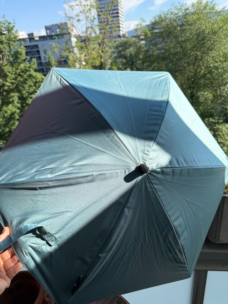 Ombrelloni: YOYO Sonnenschirm aqua fabric – Usato da Zürich venduto da futurmutur 2
