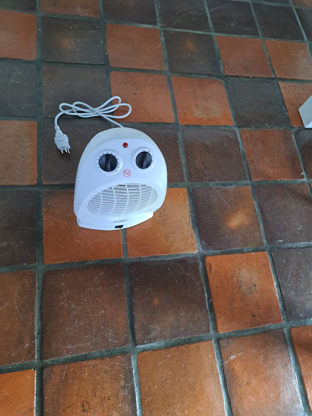 Radiatori: Heizlüfter 220V – Nuovo e nell'imballaggio originale da Seengen venduto da Allshop1 2