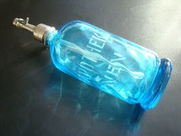 alte Siphonflasche Sodaflasche Löwenapotheke Sarnen blau rar