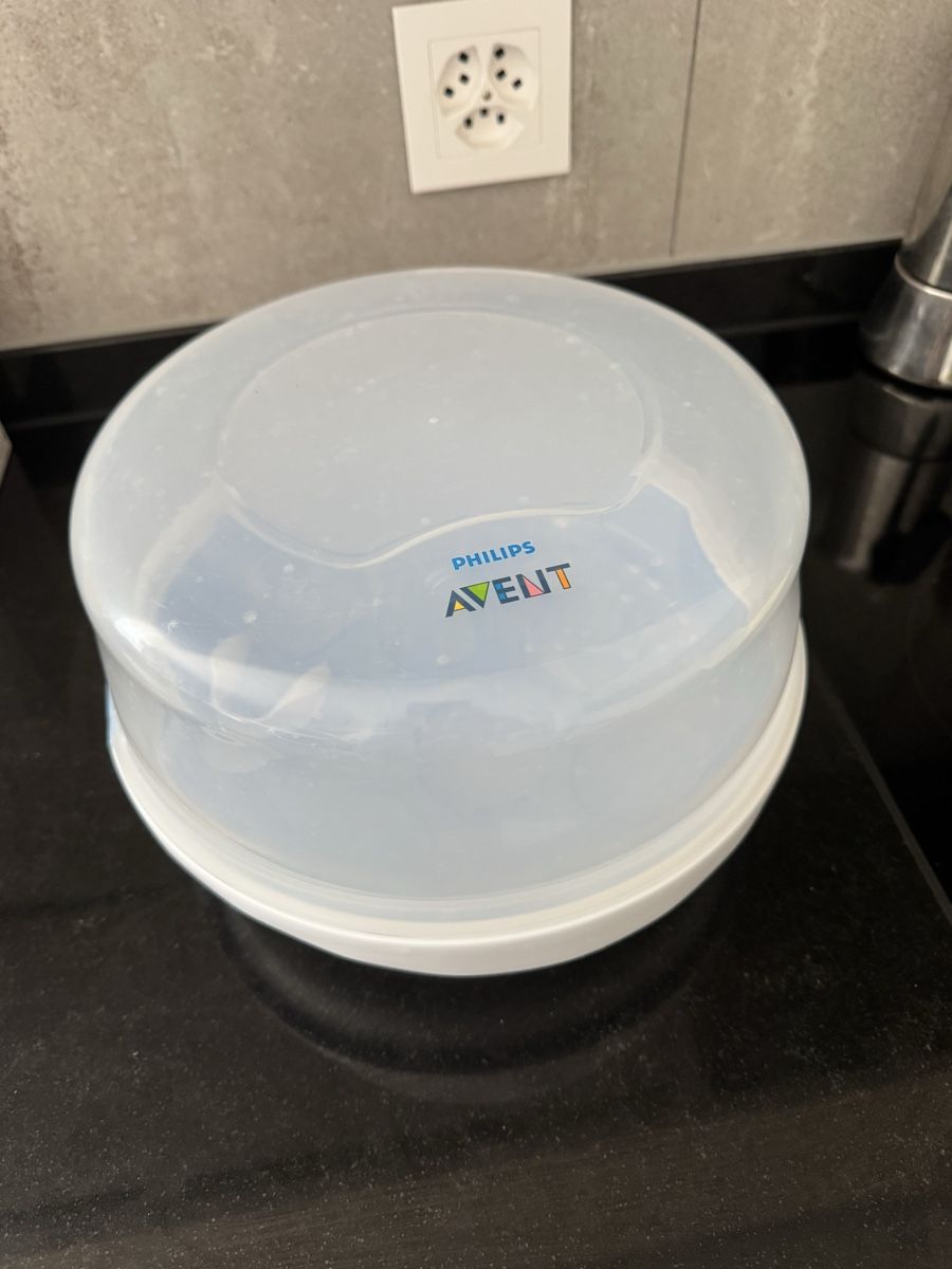 Avent Repas pour bébés: Lot d’articles bébé – D'occasion à Farvagny-le-Grand par Leonne