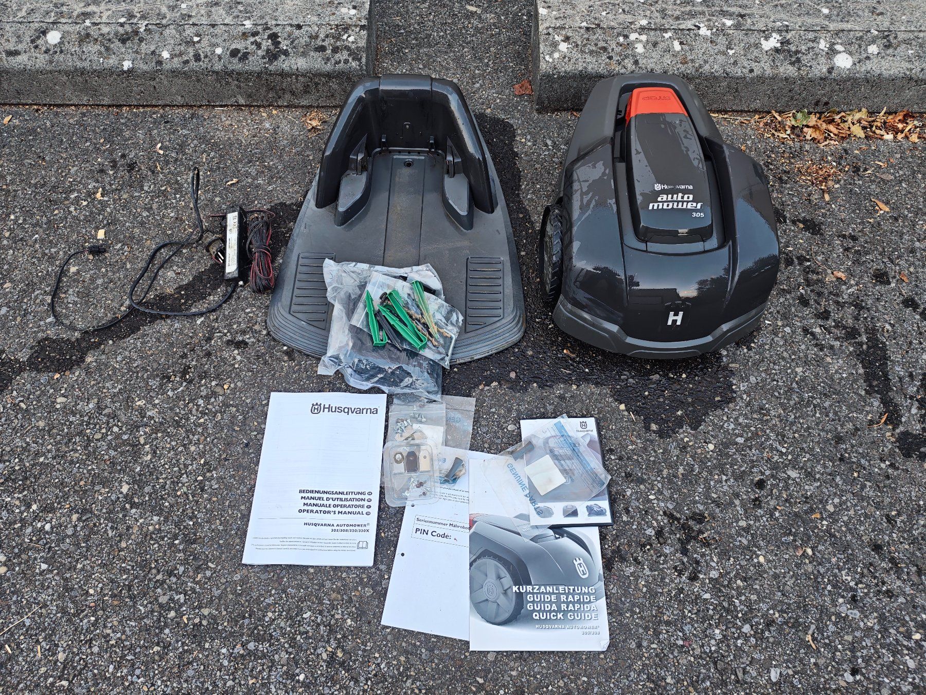 Husqvarna Tagliaerba: Husqvarna Automower 305 – Usato da Hunzenschwil venduto da rymannphilippe