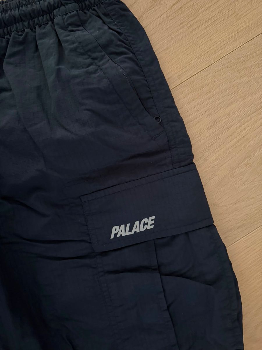 Pantalons: Palace Kurze Hose, Grösse M – D'occasion à Wetzikon ZH par Ivy2 1
