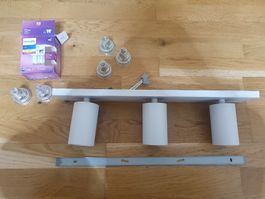 Weisse Lampe mit drei Strahlern inklusive Leuchtmittel