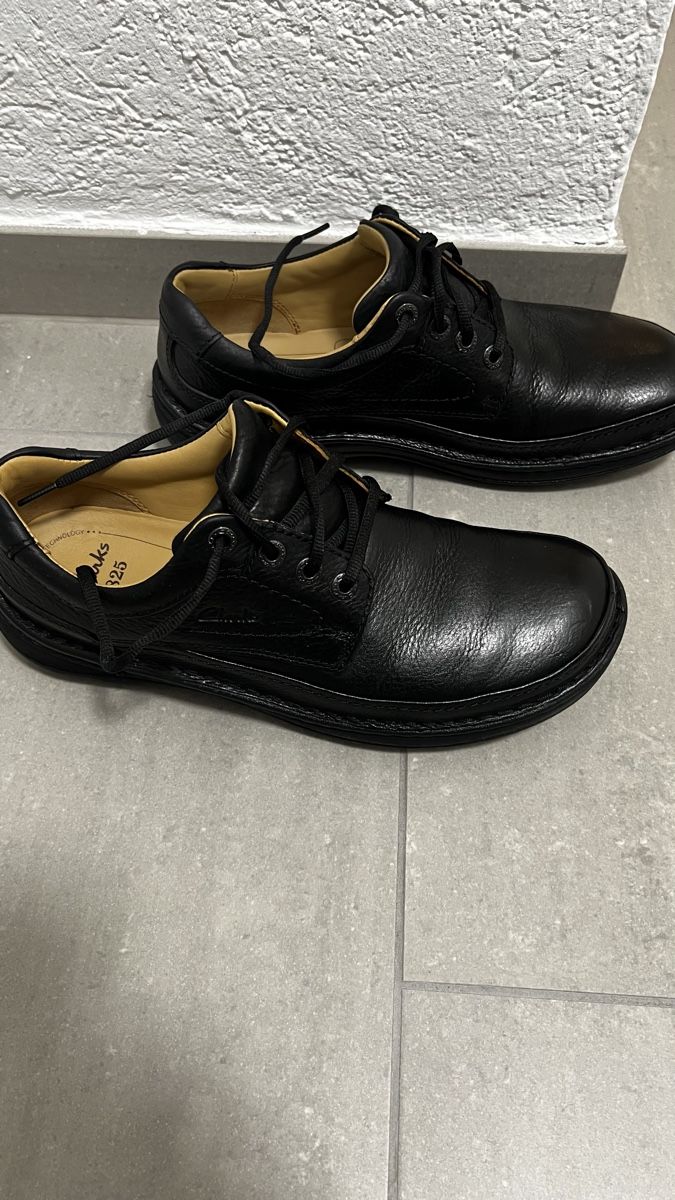 Clarks Herrenschuhe: Clarks Herren Lederschuhe Grösse 43 – Neu (gemäss Beschreibung) aus St.Gallen von auditdi 1