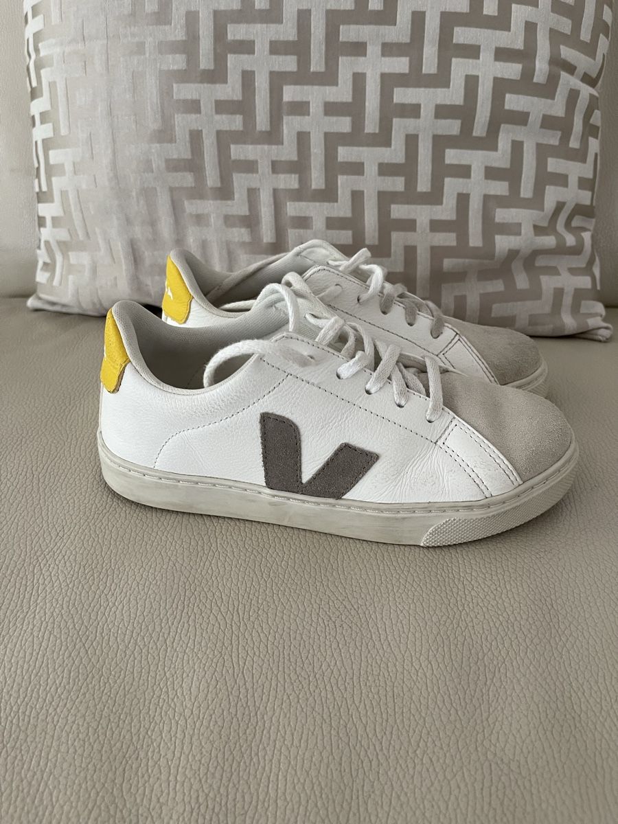 Veja Scarpe per ragazzi: Veja Kinder Sneakers Turnschuhe Gr. 34 – Usato da Wichtrach venduto da Adriana222