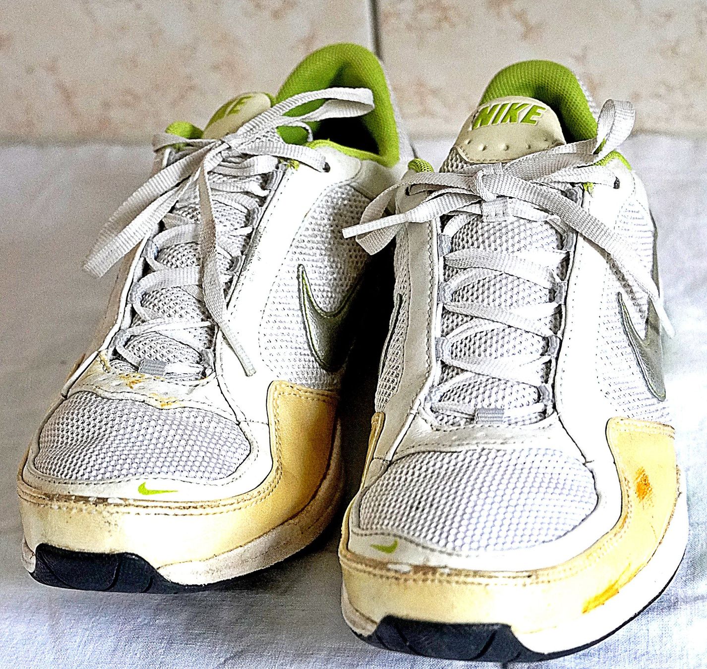 Nike Scarpe da donna: Nike Air Damen-Schuhe 39 – Usato da Baar venduto da 2cvbaar
