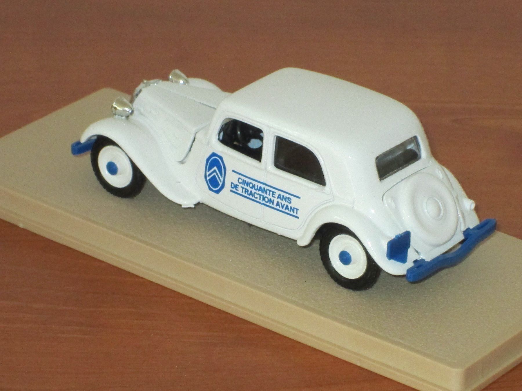 Citroën Modellini d'auto: Eligor Citroen 11BL Berline 1/43 – Nuovo (secondo la descrizione) da Bonfol venduto da zagato43e 1