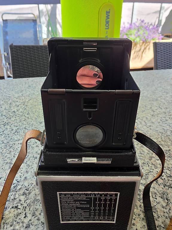 Fotocamera: ROLLEIFLEX Kamera Set 22-teilig – Usato da Siegershausen venduto da tan_wds7 4