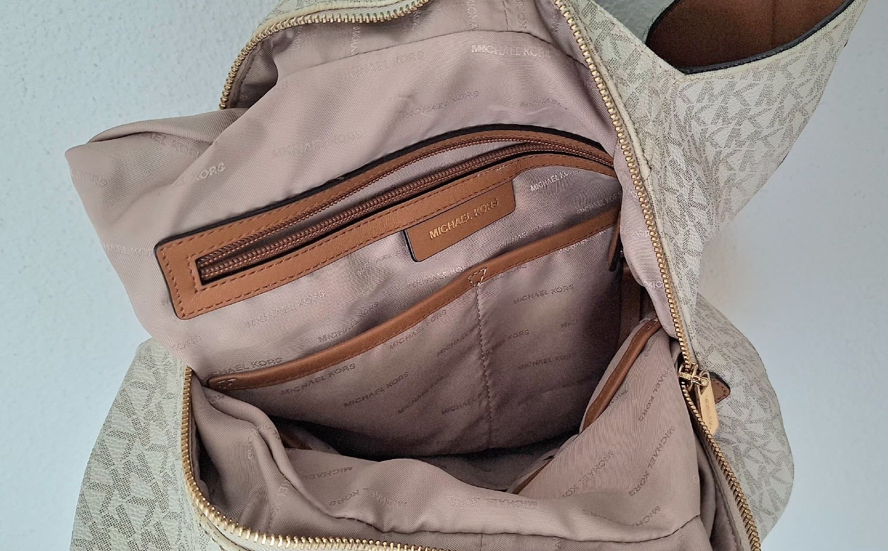 Michael Kors Borse da donna: Damentasche Michael Kors Tasche Logo Print beige  – Usato da Brugg AG venduto da bacbac5757 4