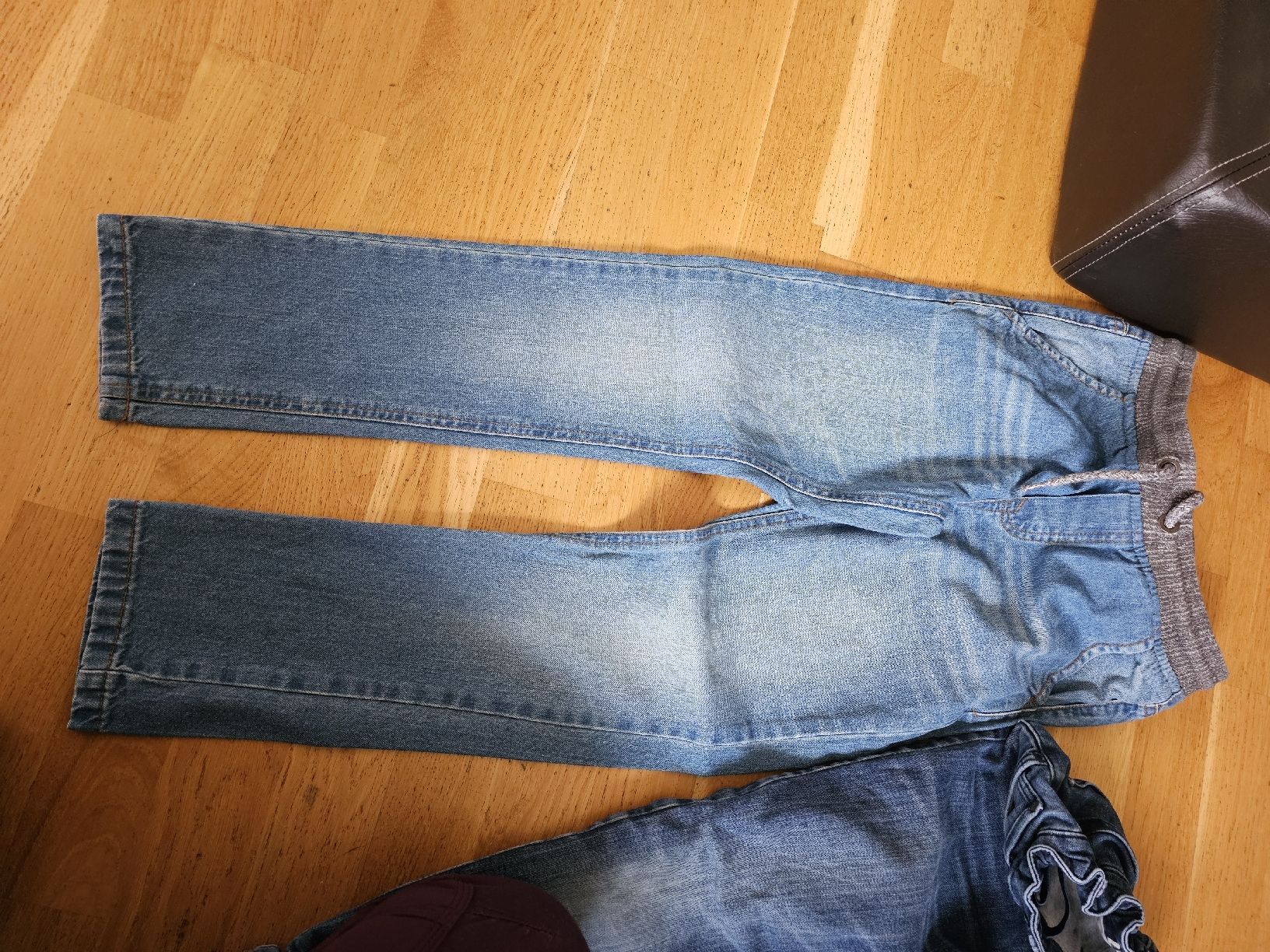 Pantalons: Hosen 134 – D'occasion à Landquart par scharlachroti 2
