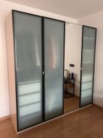 Kleiderschrank