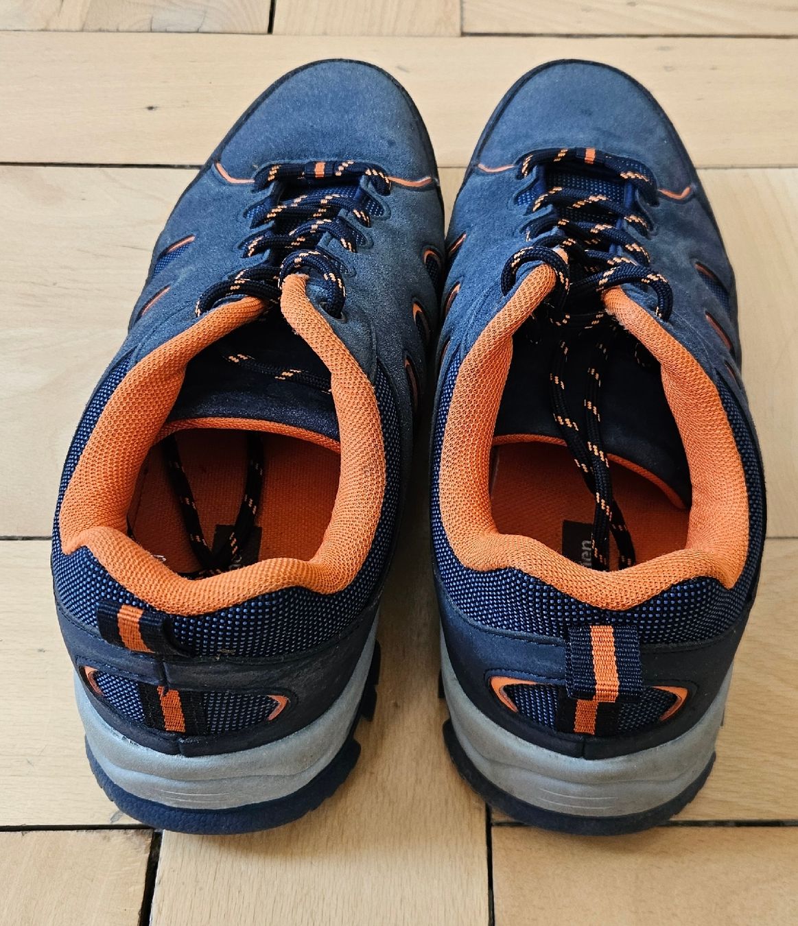 Scarpe da uomo: Trekking- und Freizeitschuhe Gr. 42 – Usato da St. Gallen venduto da Patrizia0711 2