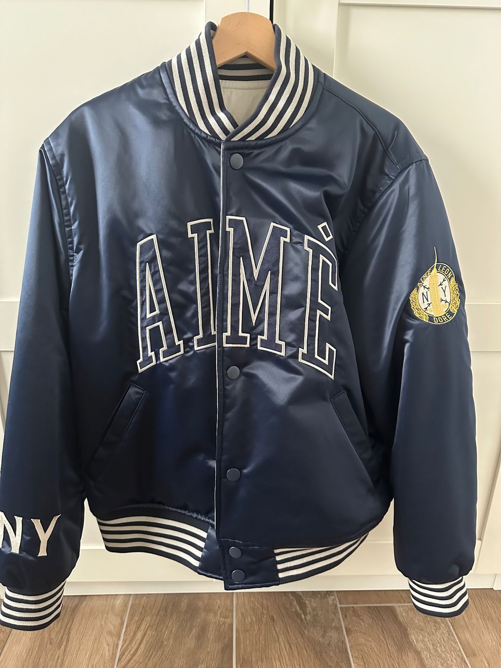 Giacche: Aime Leon Dore Reversible Varsity Jacket Navy/Cream – Nuovo (secondo la descrizione) da St.Gallen venduto da BrkG 1