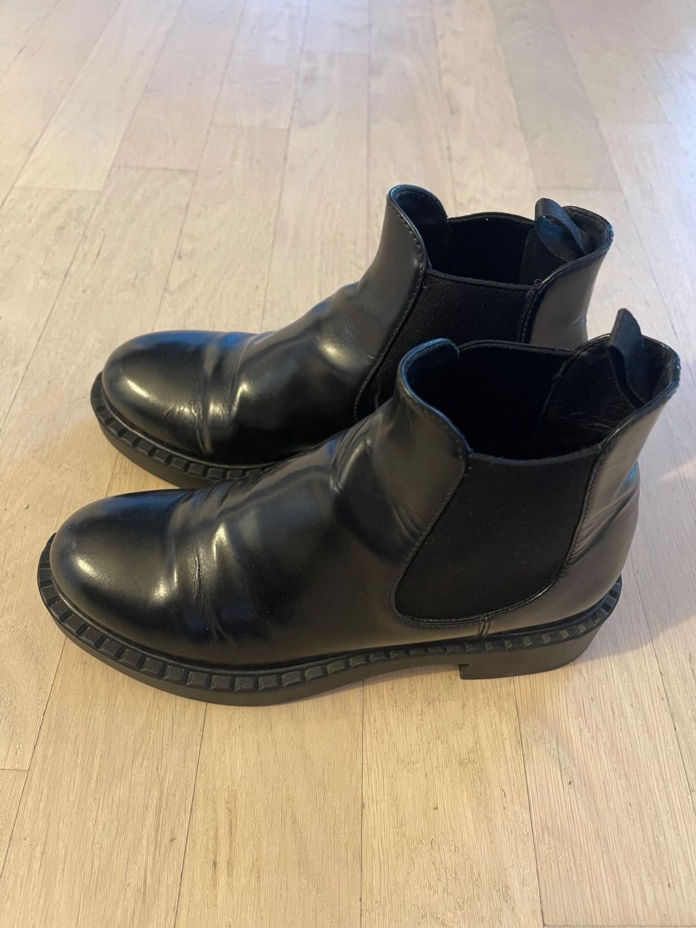 Prada Damenschuhe: Prada Damenschuhe Original 37 – Gebraucht aus Männedorf von sebasta 3