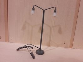 Fulgurex ? HO : Lampadaire double, hauteur 105 mm