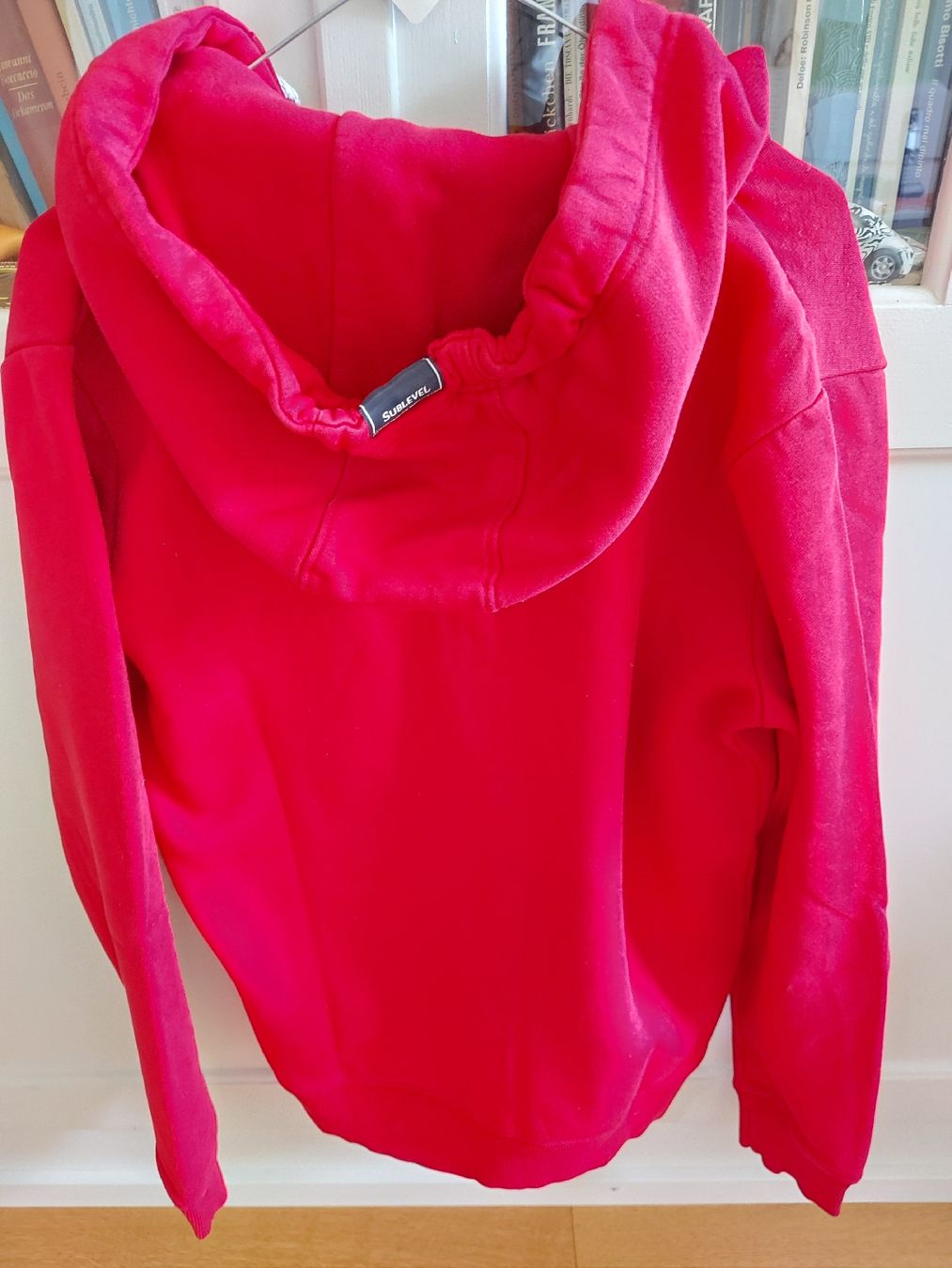 Pulls & Sweat-shirts: roter Pulli mit Kaputze – D'occasion à Bern par Stefania41 1