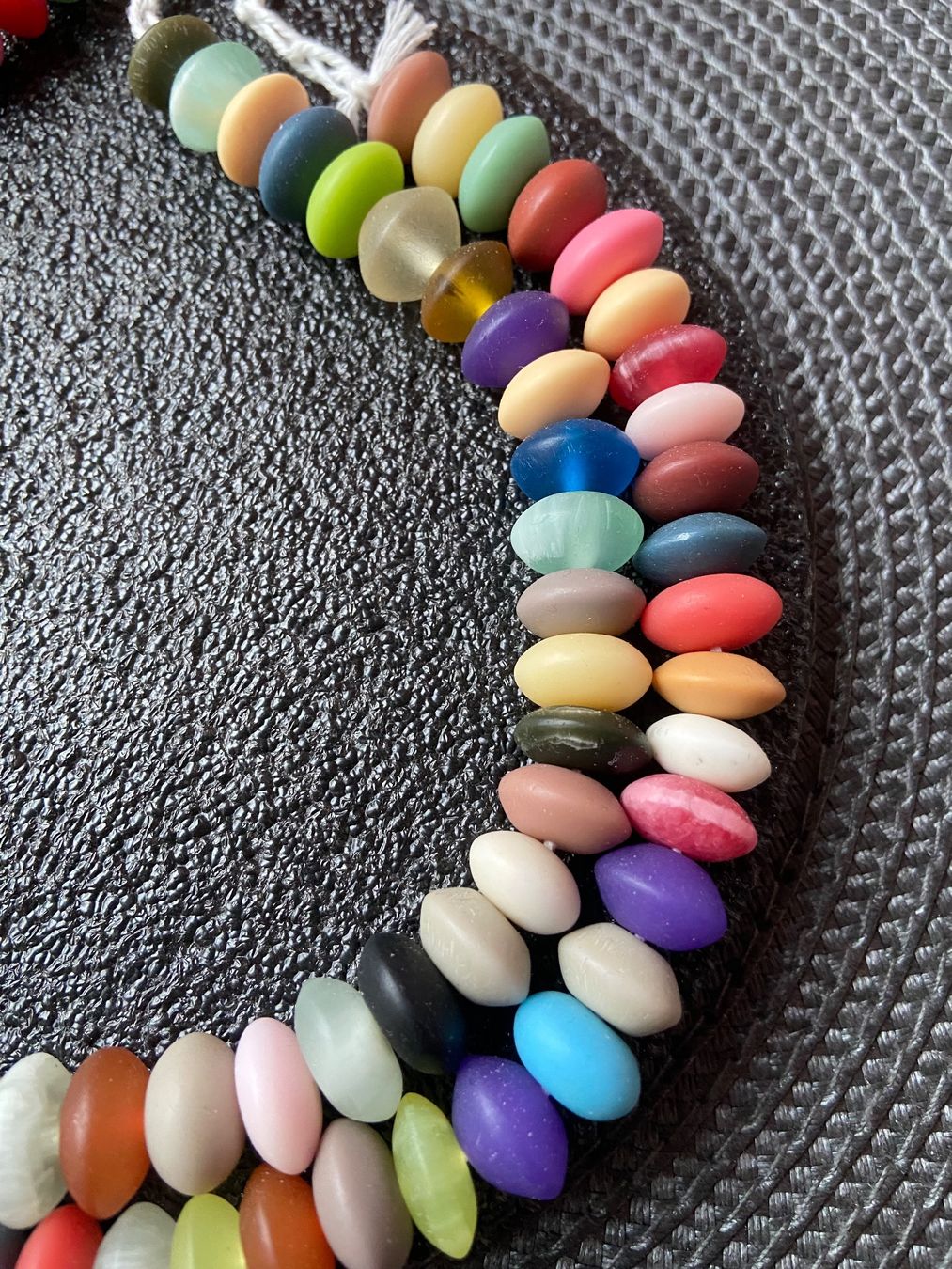 Catenine: 2x Schöne Multicolor Harz Halskette – Nuovo (secondo la descrizione) da Zuerich venduto da Perlen-Decor 3