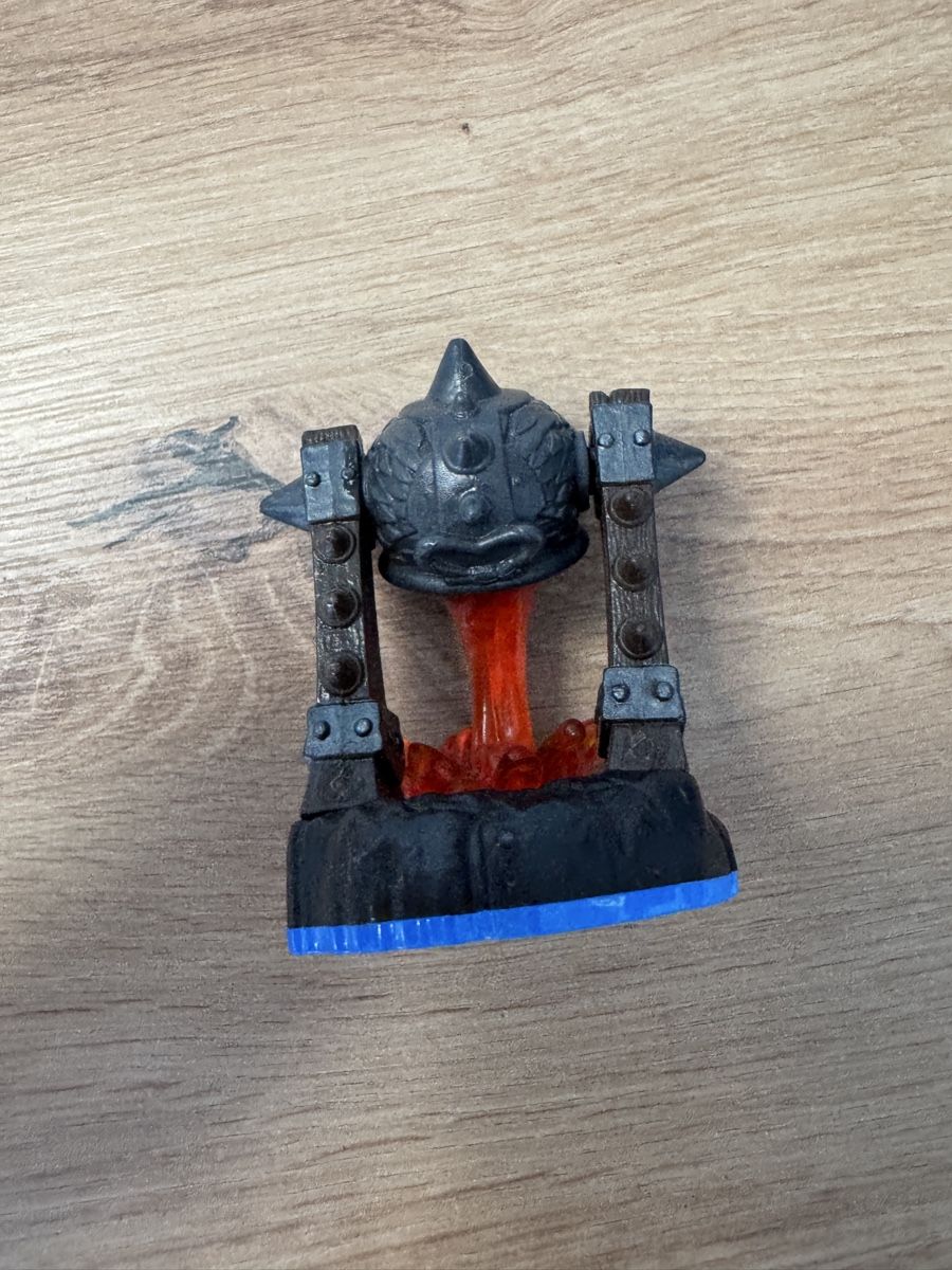 Statuette: Skylanders SWAP Force Fiery Forge Figur – Usato da Biberist venduto da etesummer 1