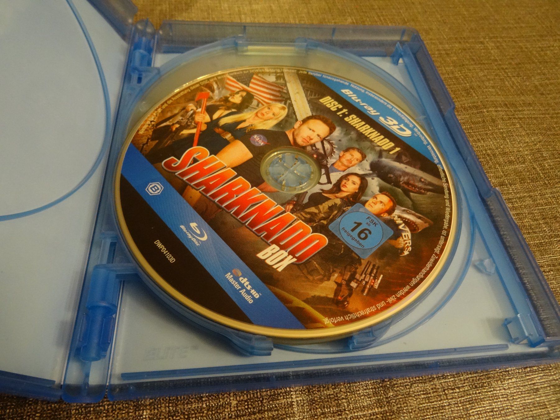 Tous les DVDs: Sharknado Box Blu-ray 3D + 2D – D'occasion à Olten par Disc-Verkauf 1