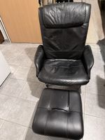 Schwarzer Leder Relaxsessel mit Hocker von IKEA, Top Zustand