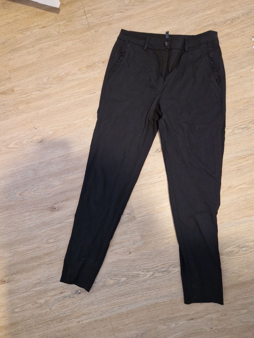 Pantaloni: Schicke, schwarze Stoffhose, Gr. M – Usato da Benken venduto da Carmen_9