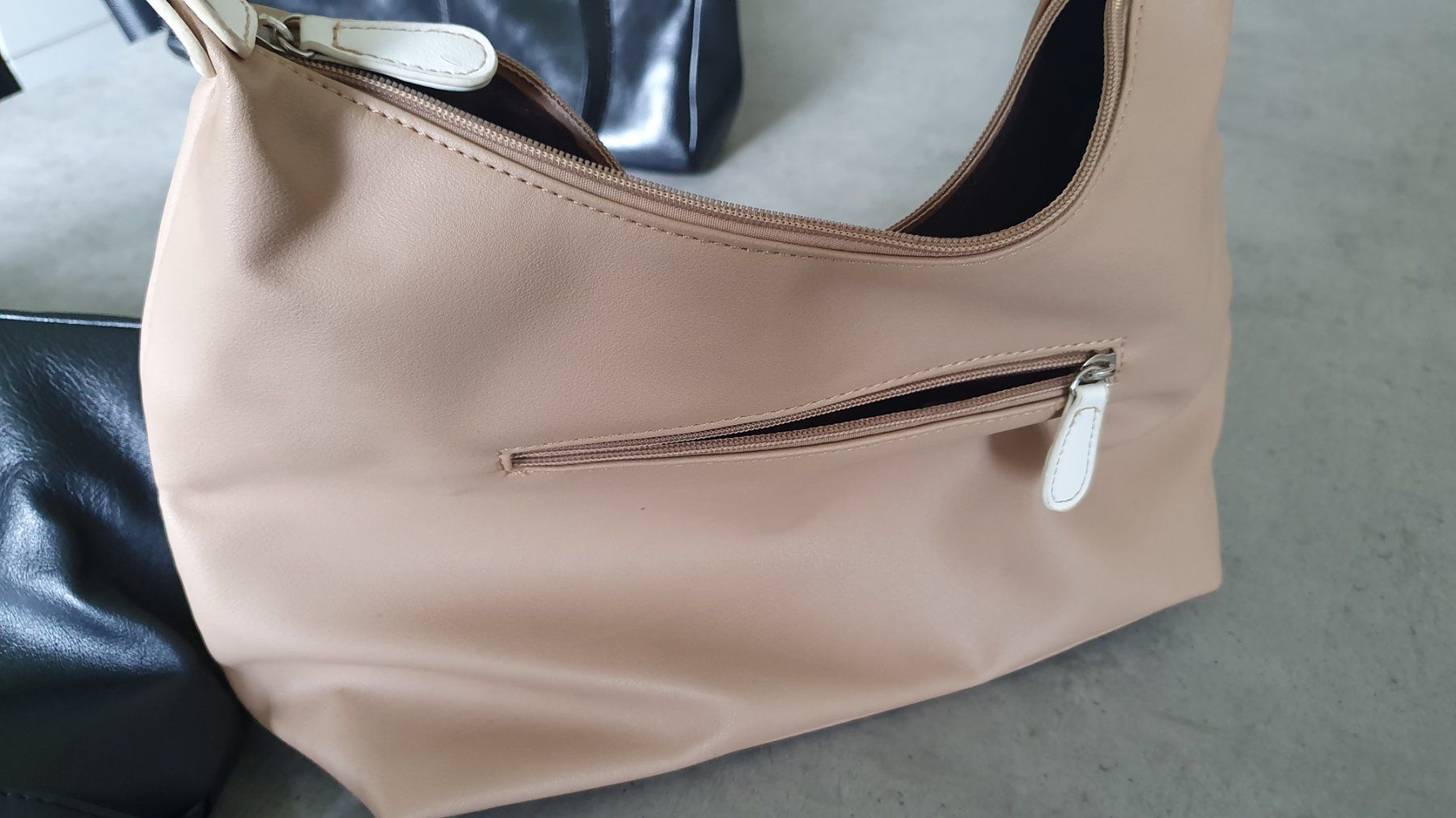 Sacs femmes: Handtasche – D'occasion à Freienstein par Widder11 7