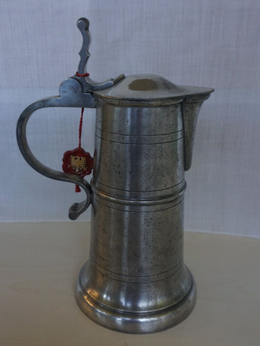 Caraffe: Zinn Krug Luzerner Kanne – Nuovo (secondo la descrizione) da Giswil venduto da sowo60