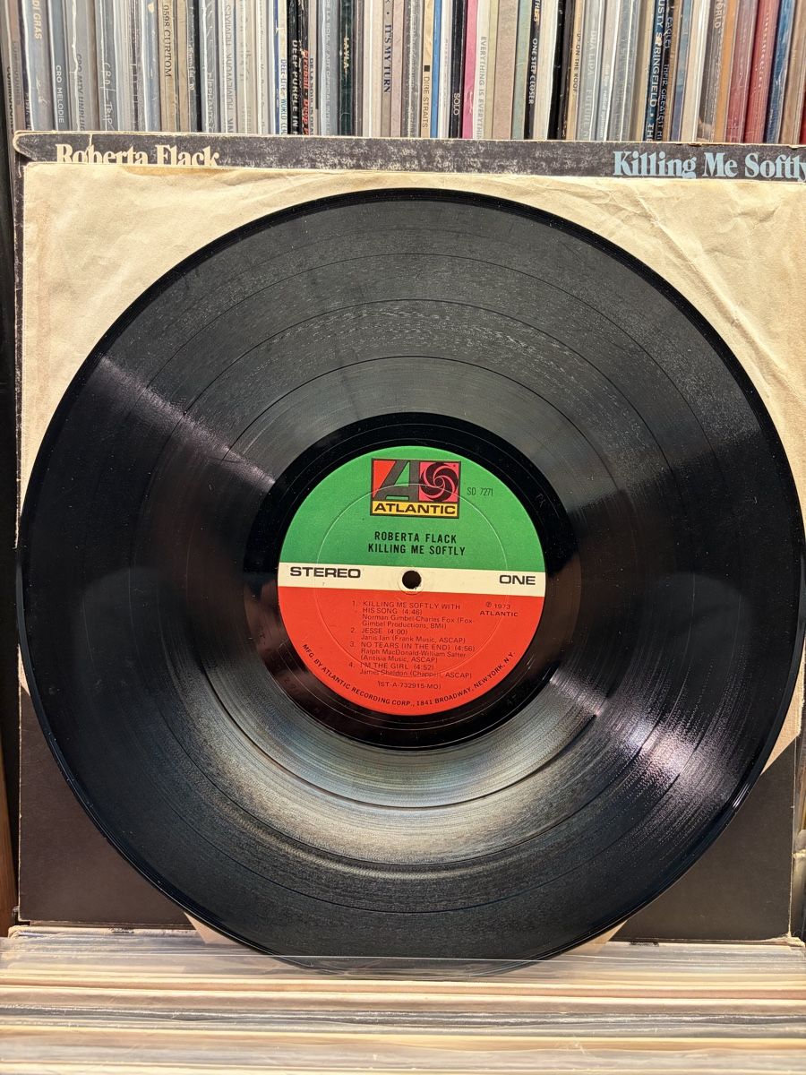 Dischi in vinile: Roberta Flack - Killing Me Softly LP Vinyl Schallplatte – Usato da Gunzwil venduto da Gitarrenmark 1