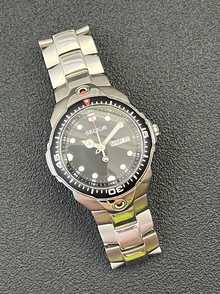 Sector Orologi: SECTOR 250 day+date Quartz  – Usato da Brügg BE venduto da Dani-Crippa 3