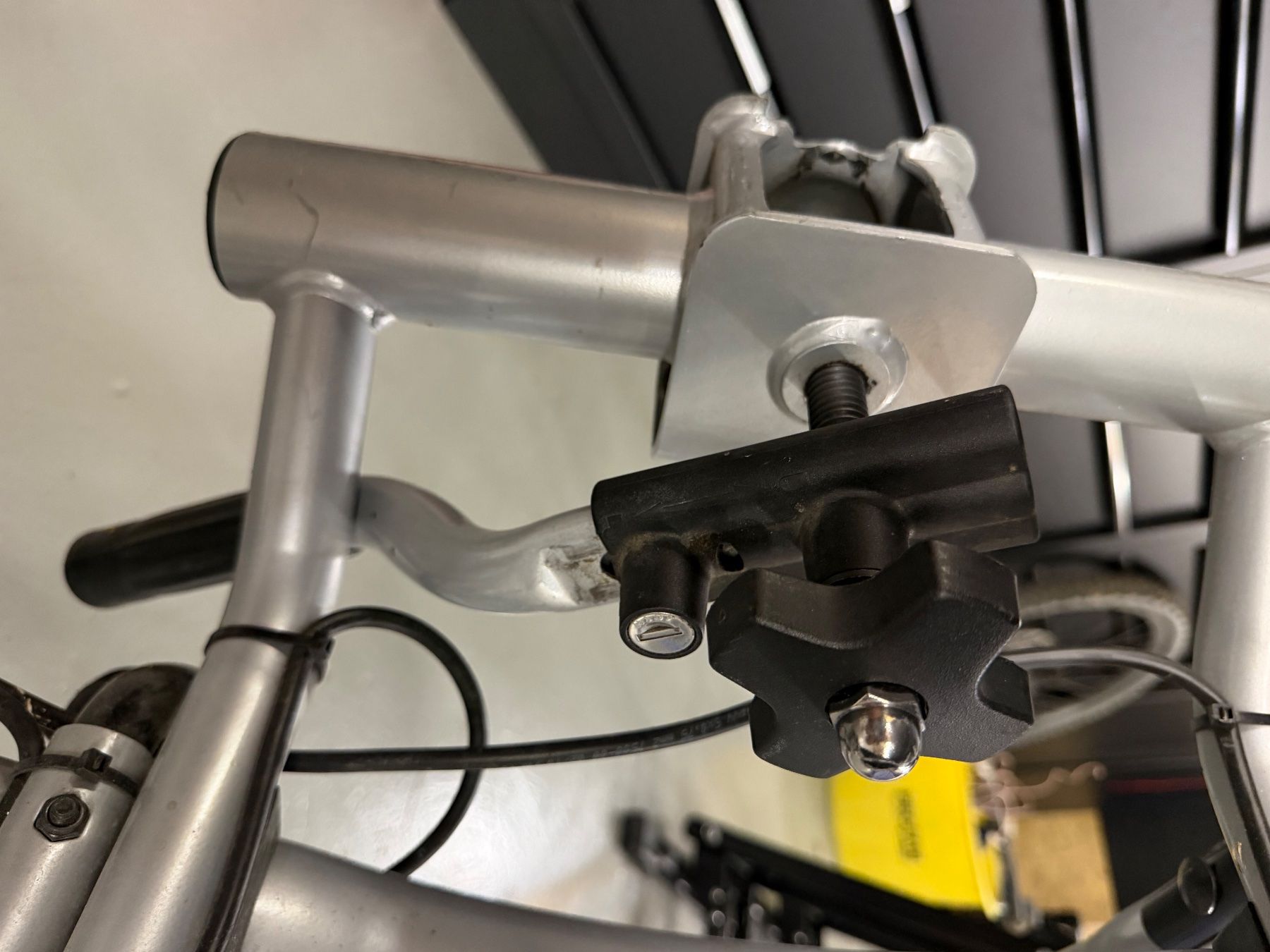 Travi: Thule Fahrradträger – Difettoso da Oftringen venduto da bra_55lt 6