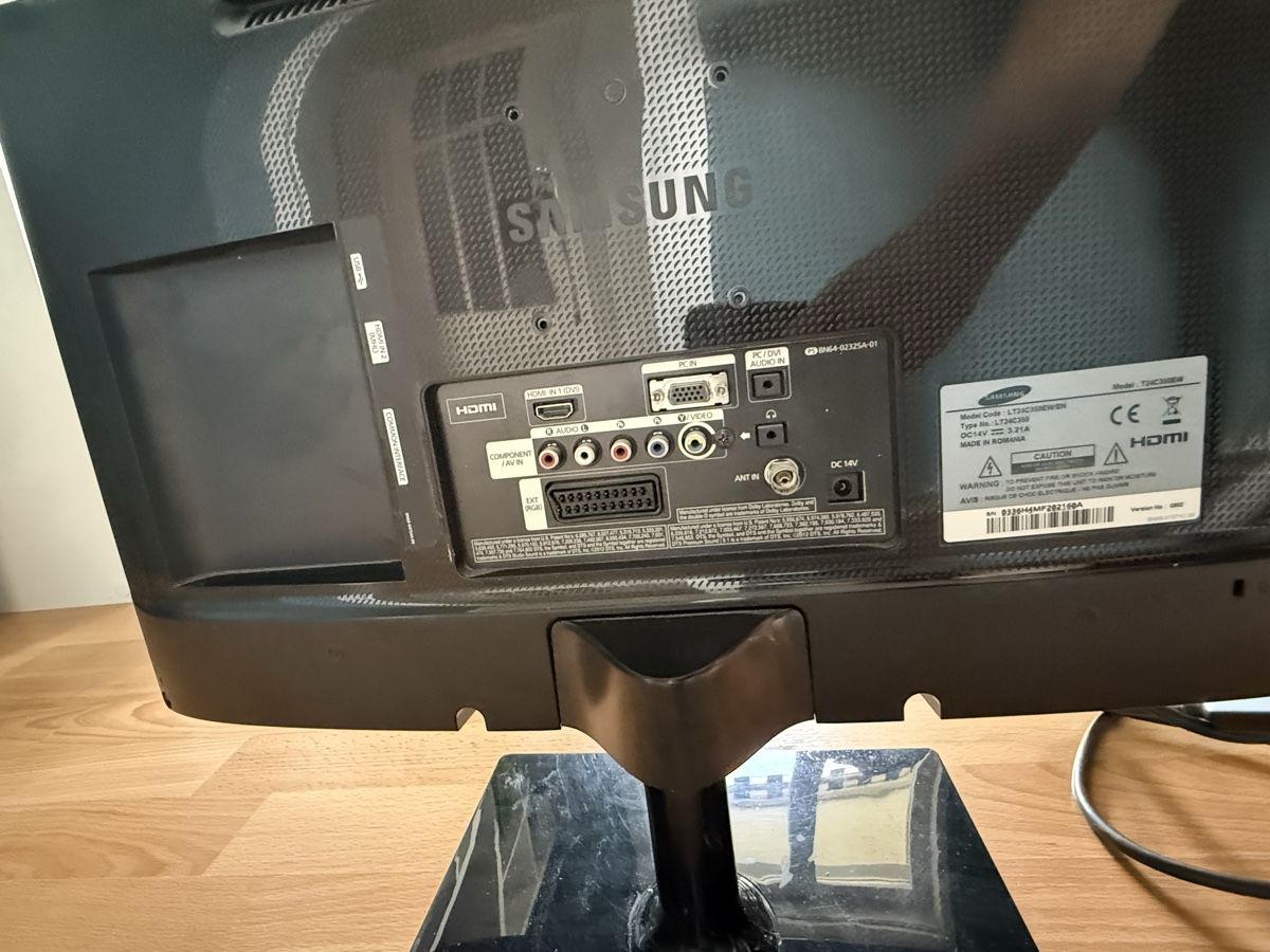 Monitor: Samsung Bildschirm – Usato da Flüelen venduto da therealyannic 2