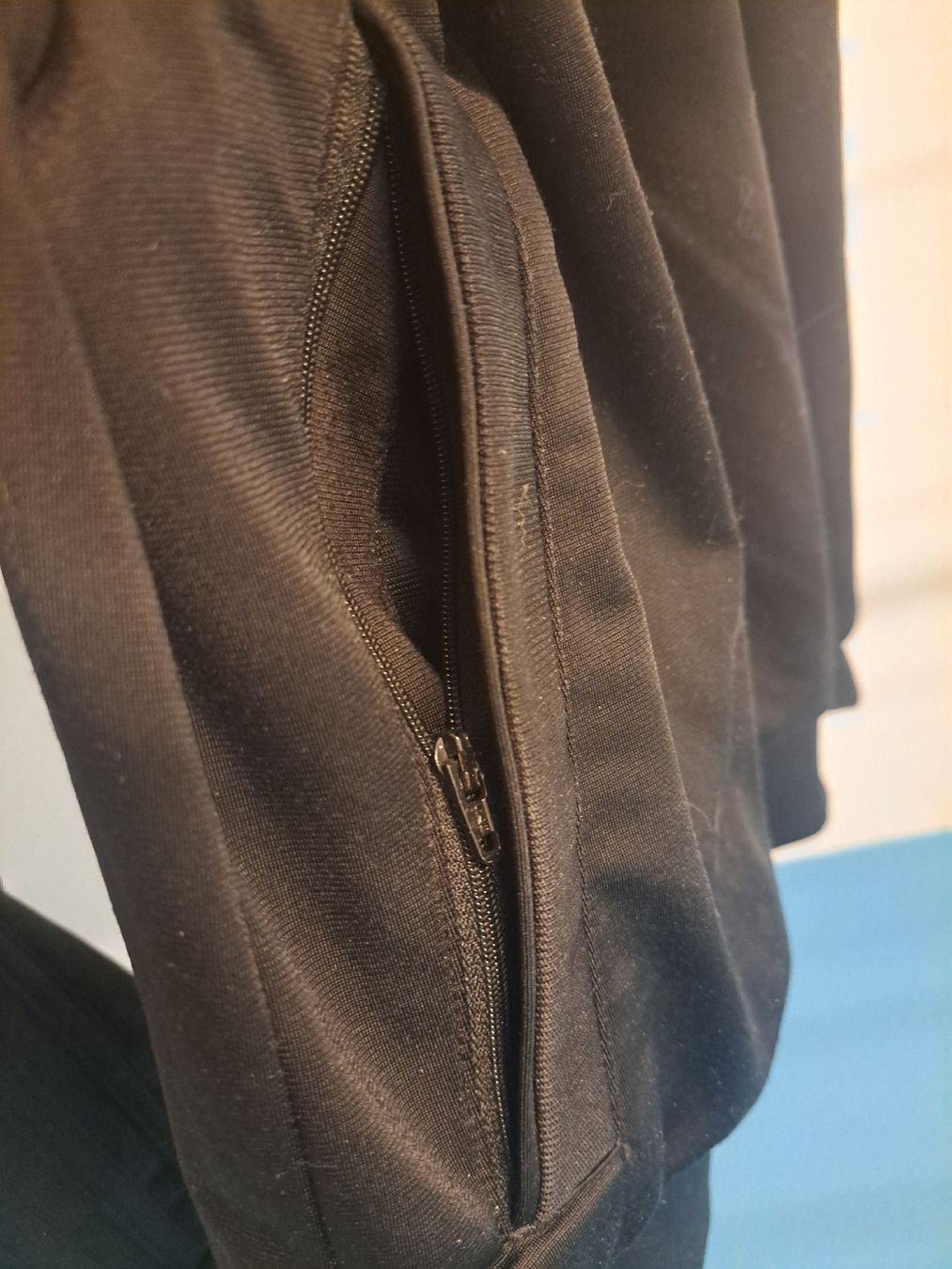 Adidas Giacche: FCB Jäckli von Adidas – Usato da Basel venduto da kru_m5x5 4