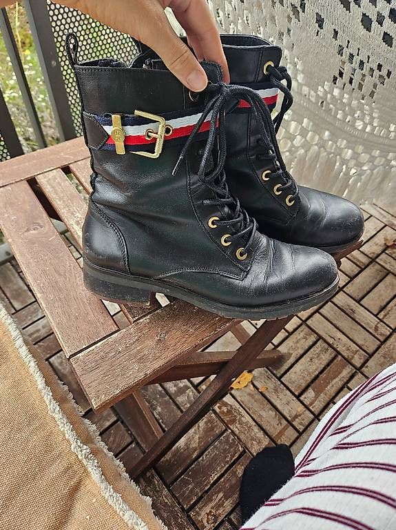 Chaussures femmes: Tommy Hilfiger Schuhe – D'occasion à Zollikofen par nel_5f8w