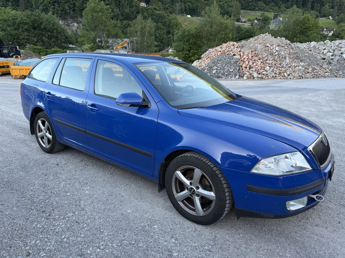 Skoda Automobili: Skoda Octavia 1.6MPI Benzin Automatic – Usato da Mollis venduto da BSL10 2