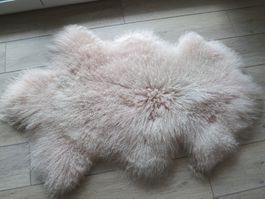 Rarität: Lammfell Kraushaar Farbe, zartes altrosa / 125 x 75